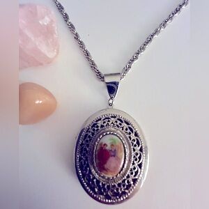 Vintage Necklace Locket Porcelain courting couple Filgree heart trim 24” Chain
